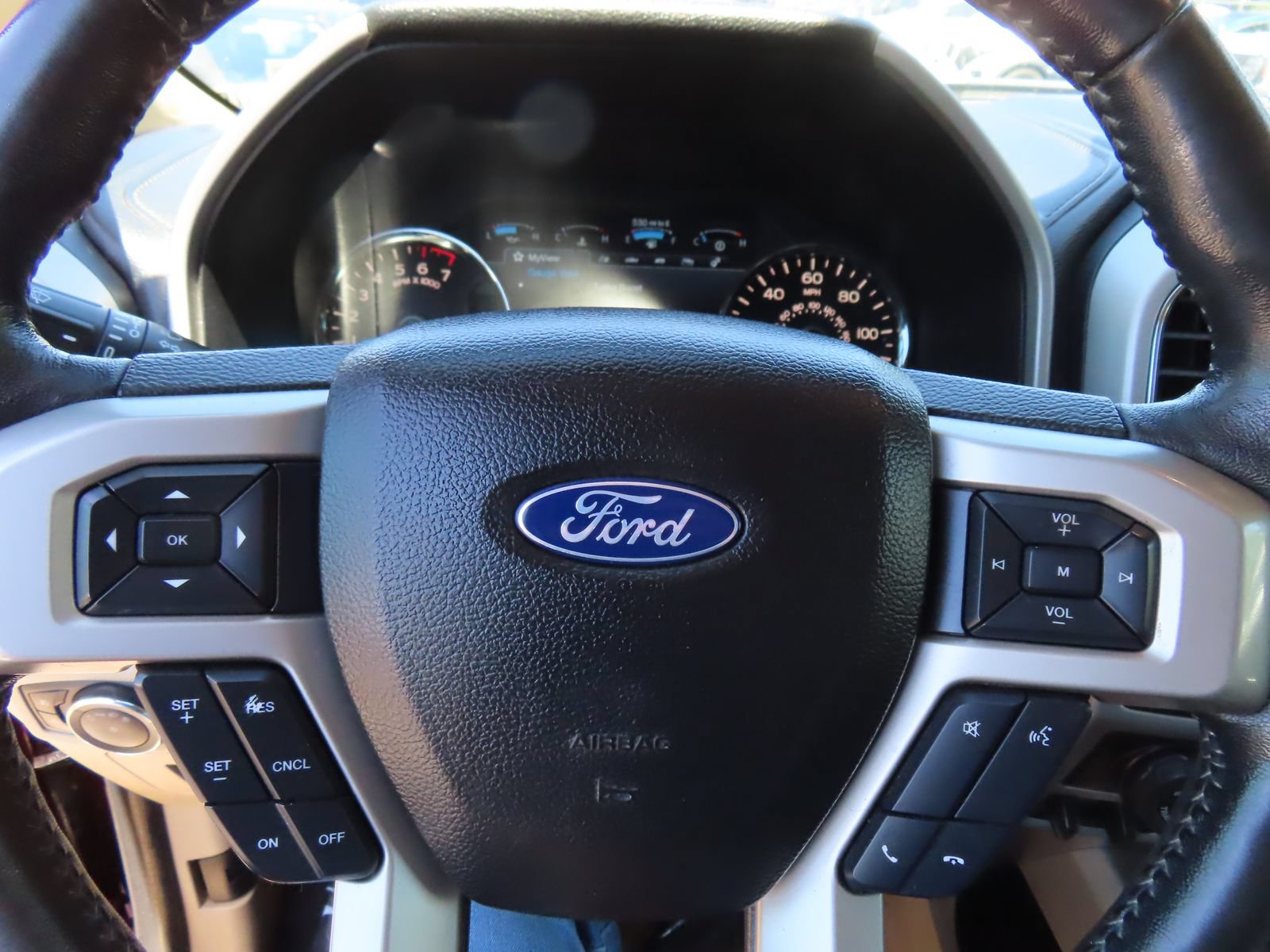 Used 2017 Ford F150 Lariat w/ Equipment Group 502A Luxury AWD/4WD image 20