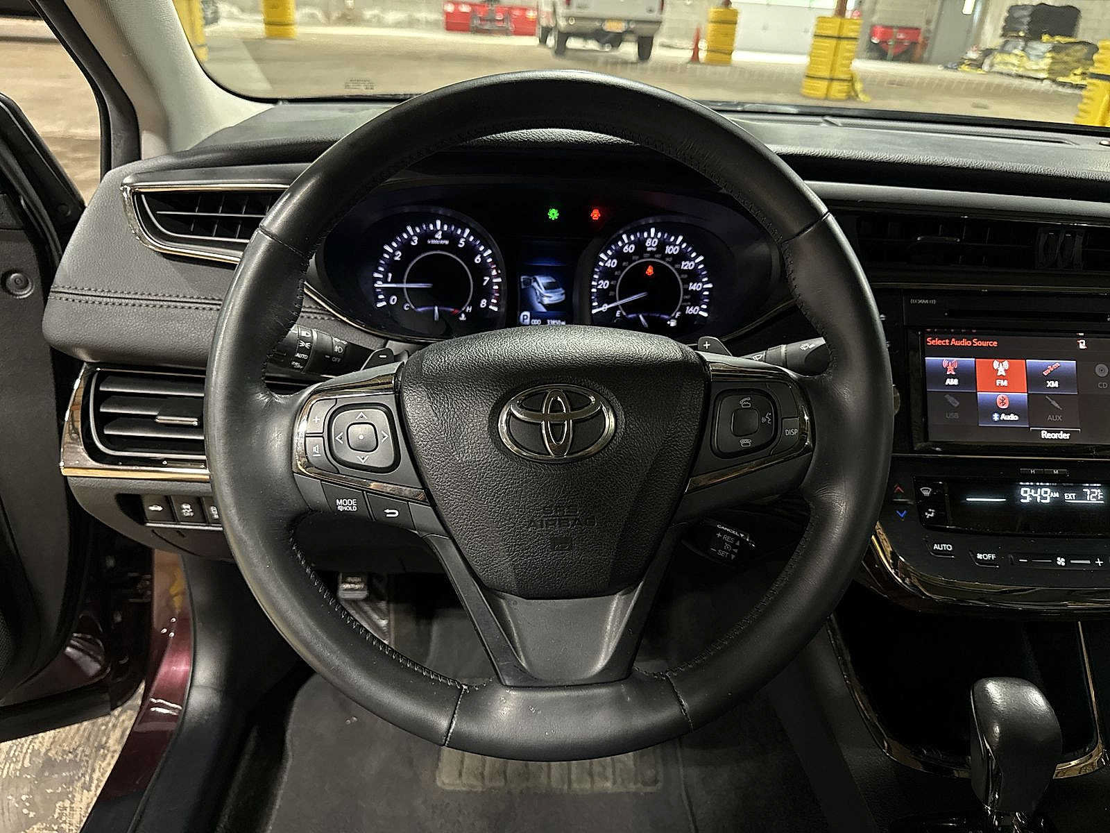 Used 2015 Toyota Avalon XLE Touring FWD image 17