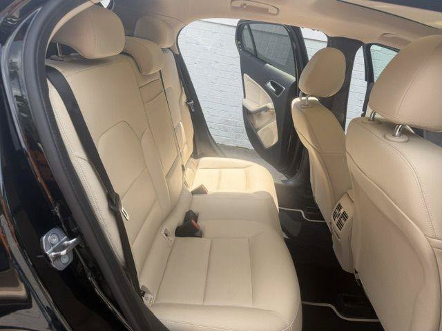 Used 2019 Mercedes-Benz GLA 250 image 11