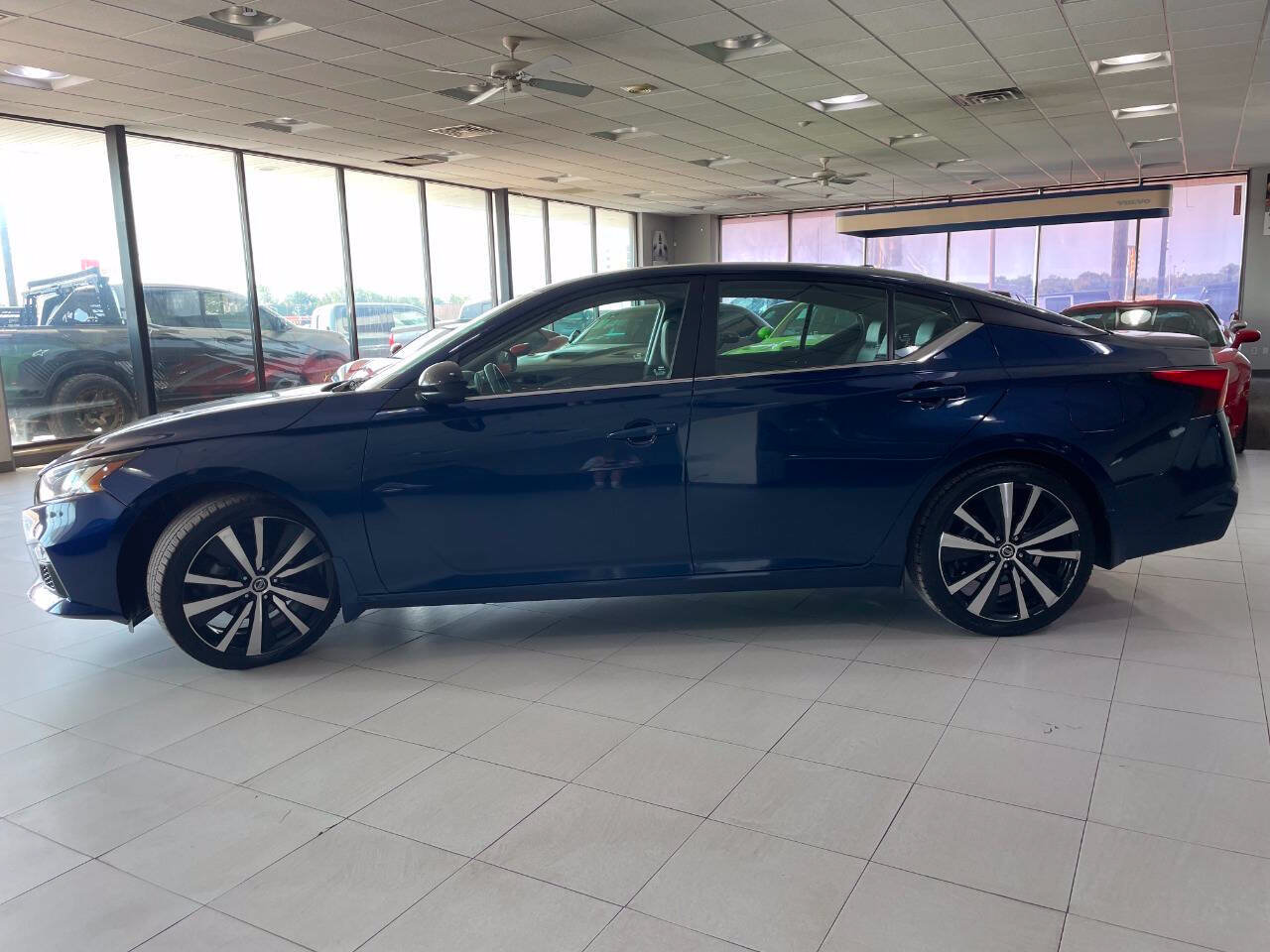 Used 2022 Nissan Altima 2.5 SR FWD image 4