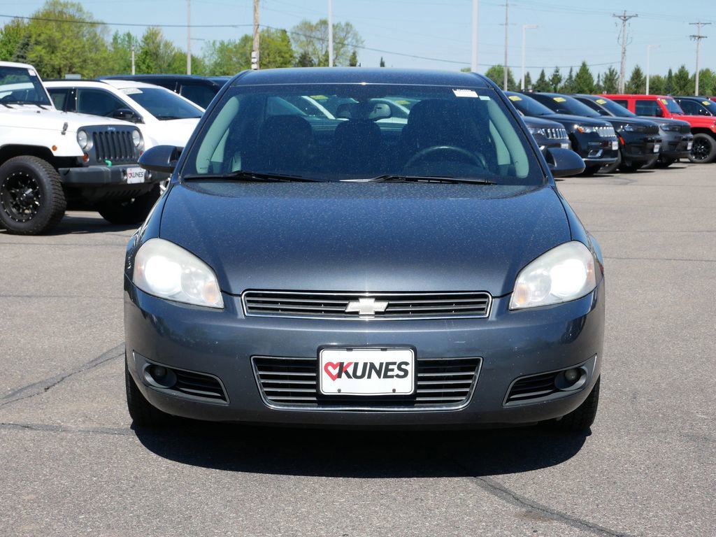 Used 2010 Chevrolet Impala LT w/ Luxury Edition Package FWD image 2