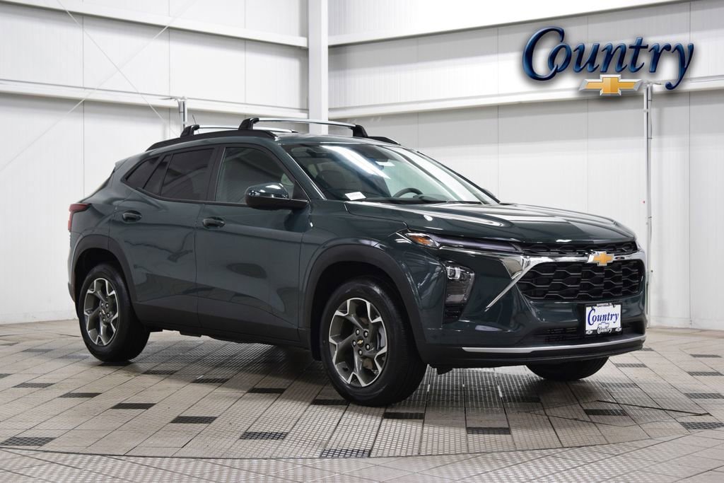New 2026 Chevrolet Trax LT w/ Sunroof Package FWD image 1