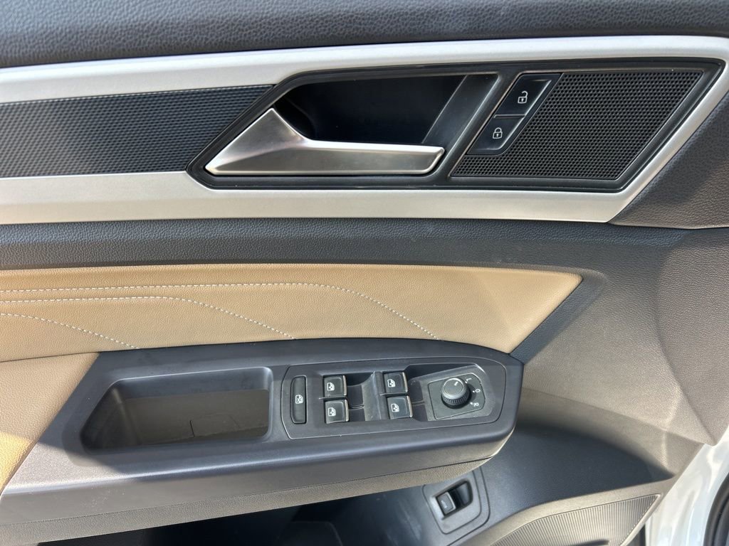 Used 2021 Volkswagen Atlas Cross Sport SEL image 4