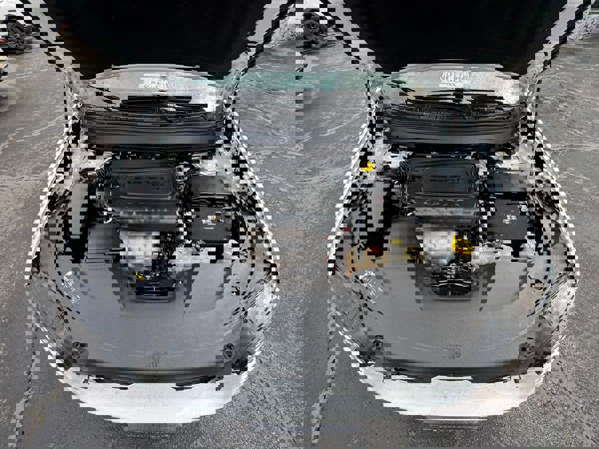 Used 2020 Jeep Cherokee Latitude w/ Cold Weather Group image 26