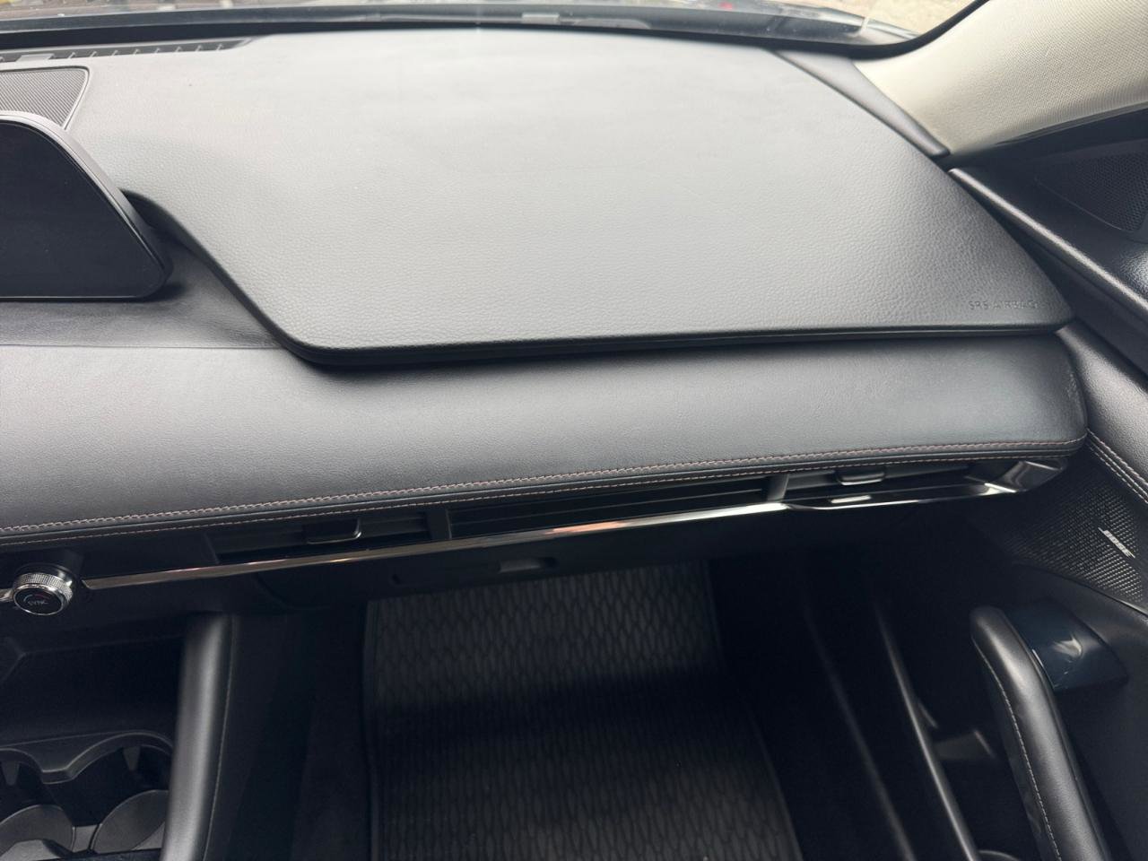 Used 2020 MAZDA MAZDA3 AWD Sedan w/ Preferred Package image 21