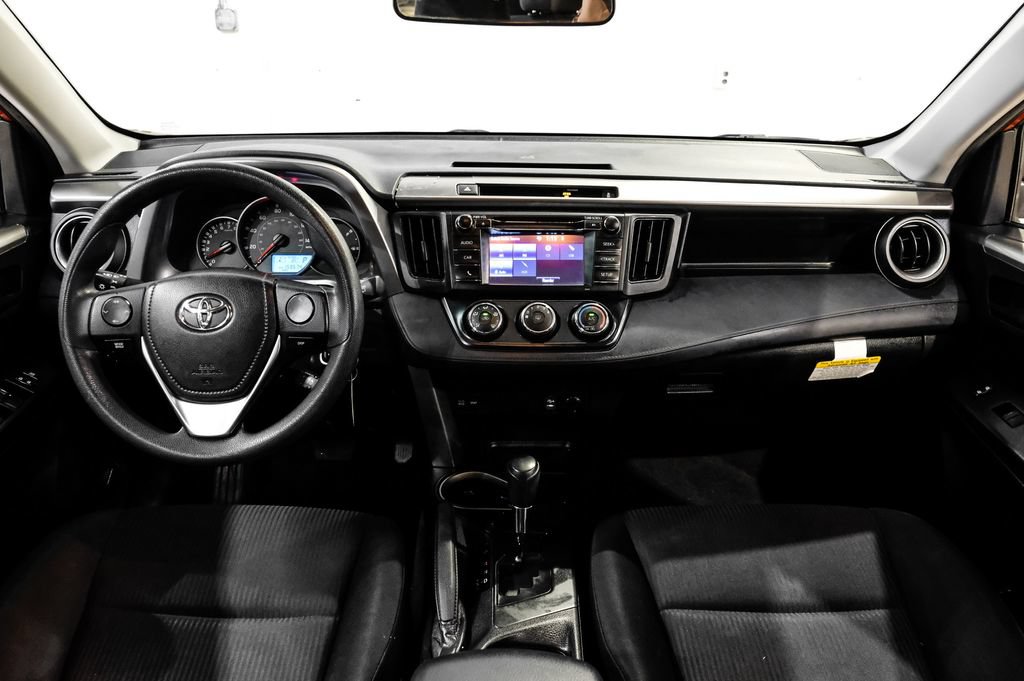 Used 2016 Toyota RAV4 LE FWD image 17