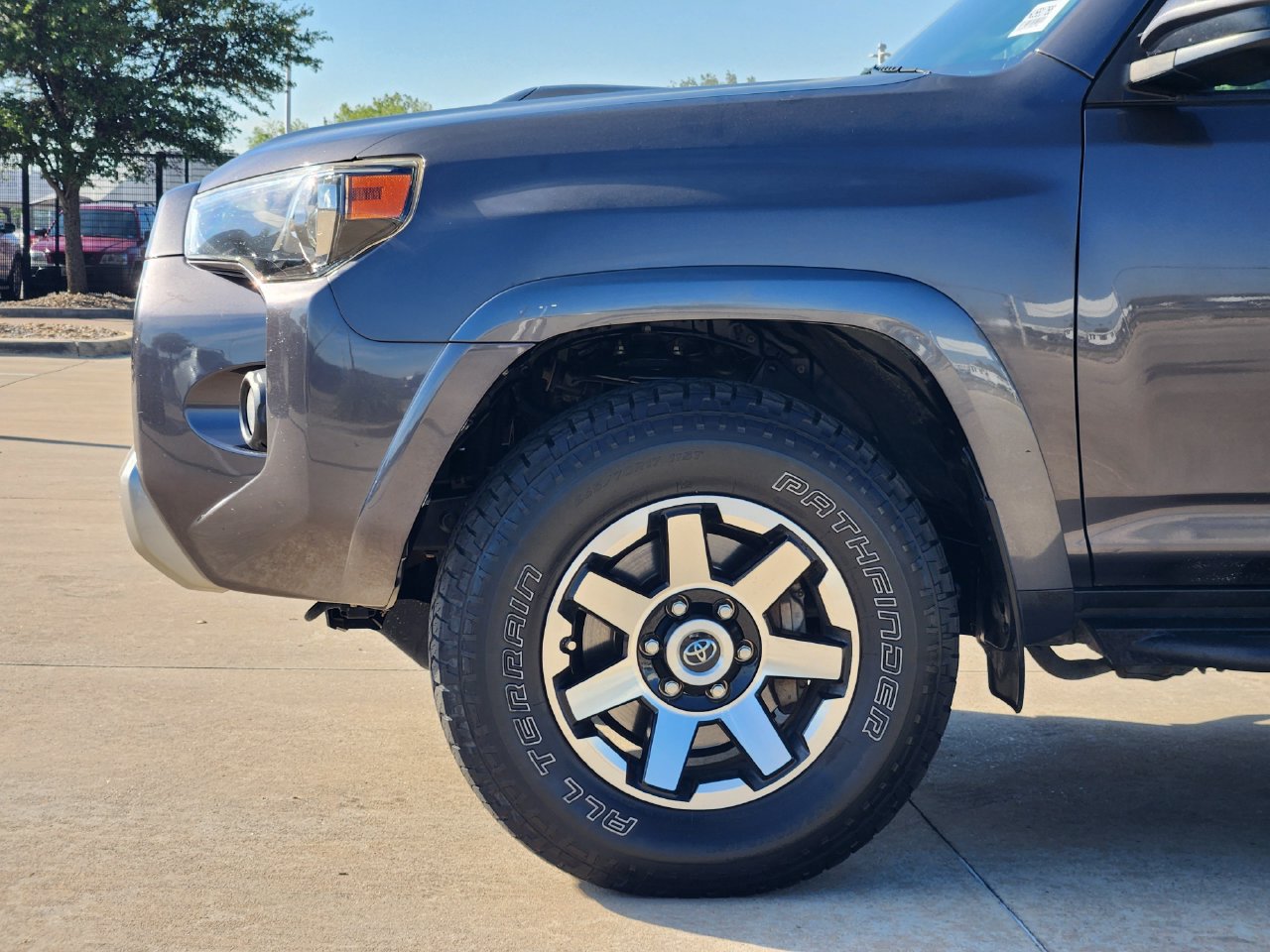 Used 2018 Toyota 4Runner TRD Off-Road AWD/4WD image 8