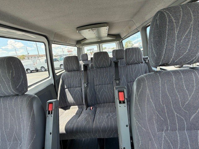 Used 2003 Dodge Sprinter 2500 RWD image 16