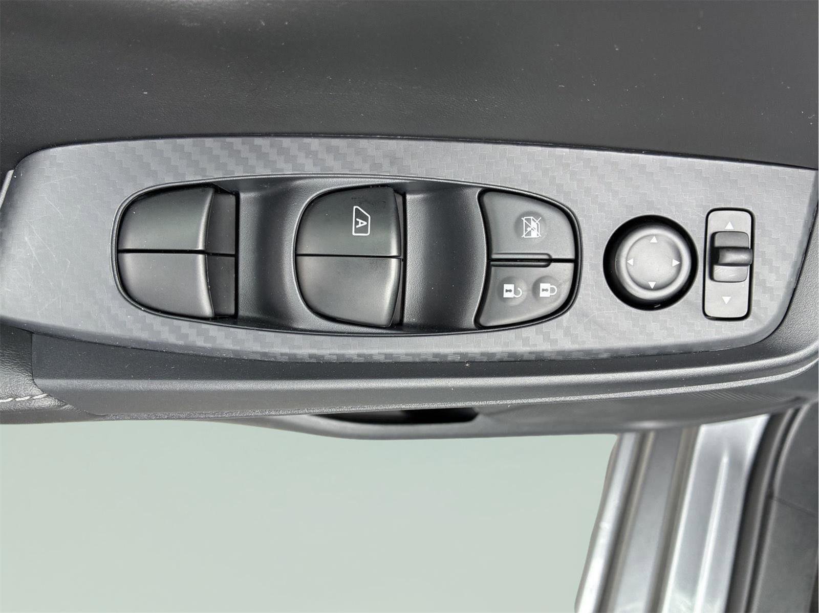 Used 2024 Nissan Sentra S FWD image 15