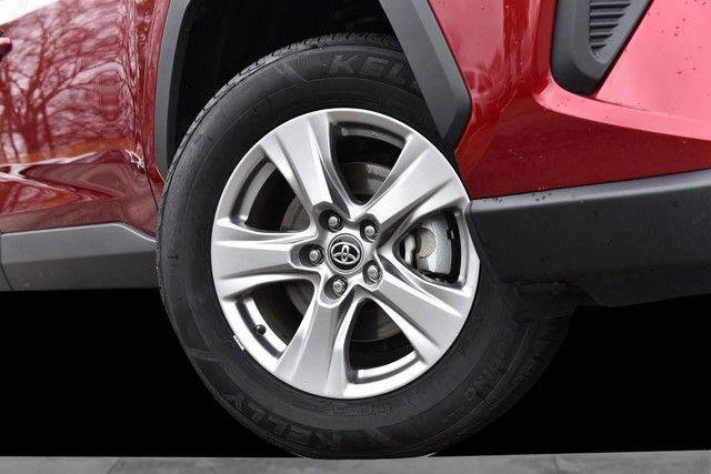 Used 2025 Toyota RAV4 XLE image 3