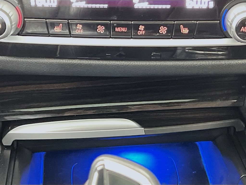 Used 2017 BMW 540i xDrive AWD/4WD image 26