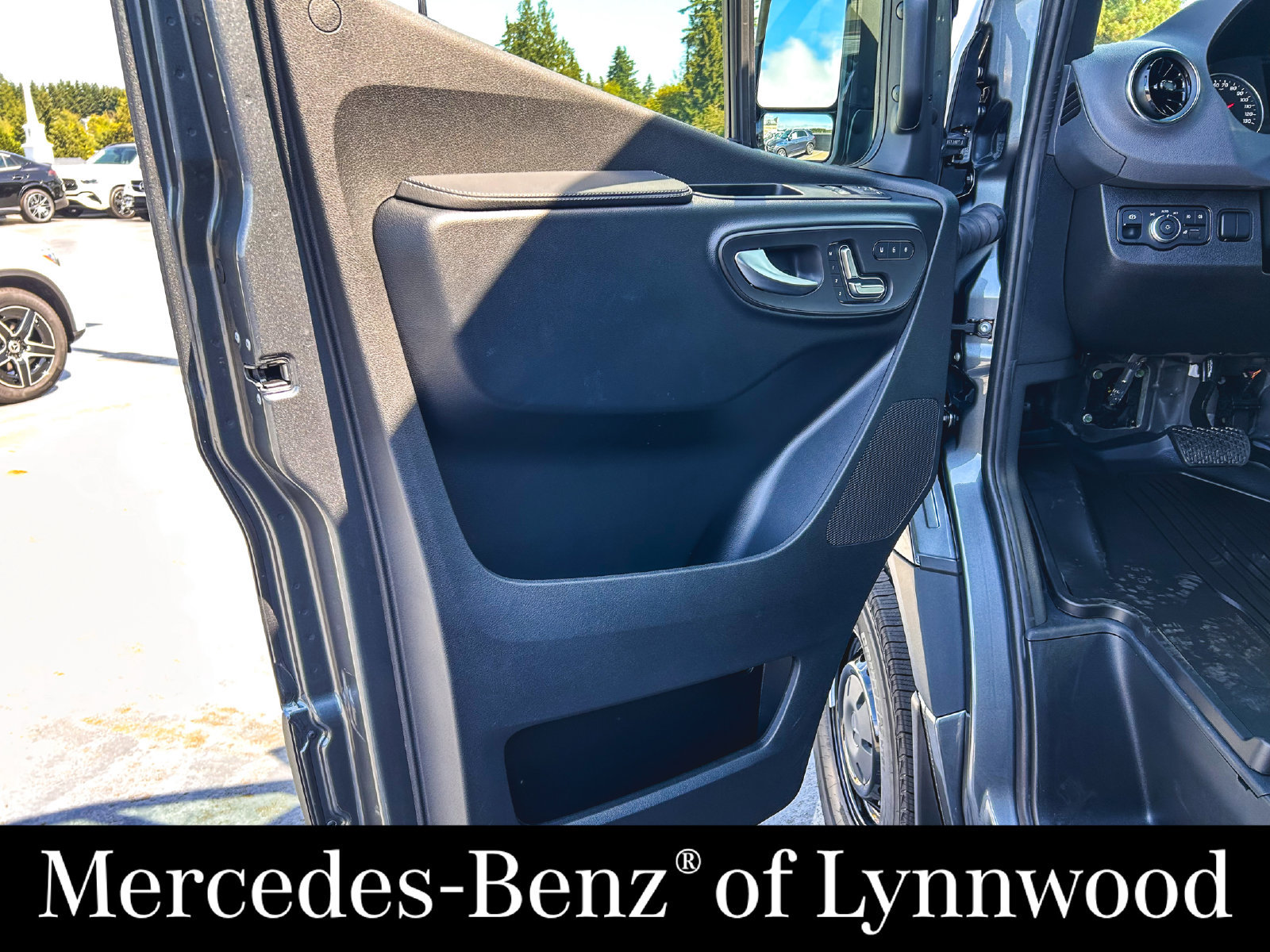 New 2026 Mercedes-Benz Sprinter 2500 image 14