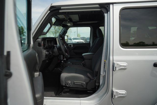 New 2024 Jeep Wrangler Unlimited Rubicon w/ Capability Package image 13