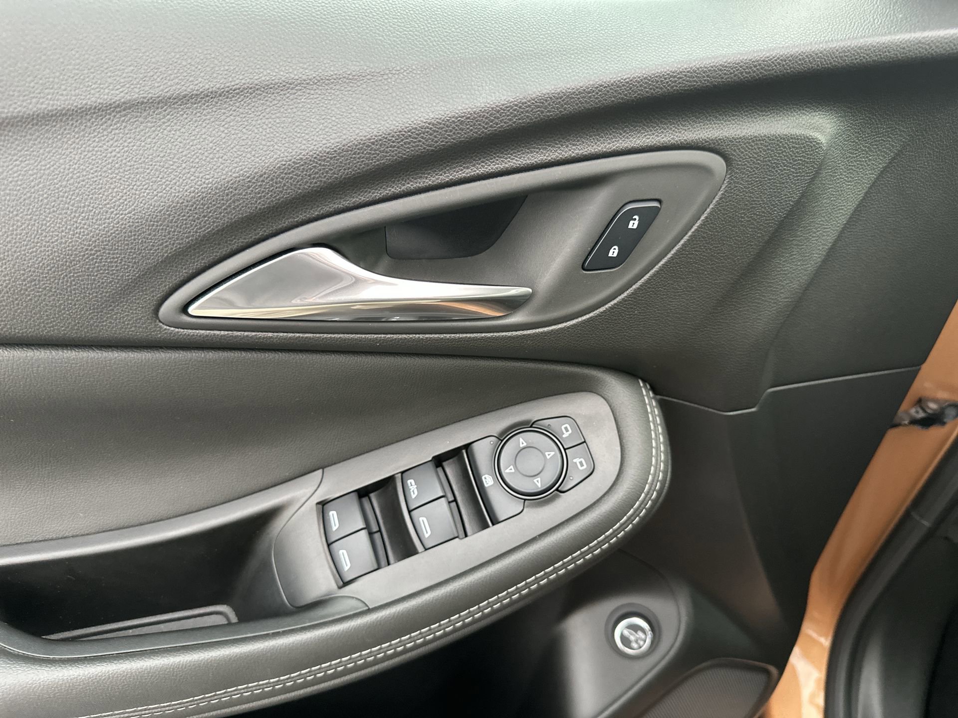 Certified 2024 Buick Encore GX Preferred FWD image 13