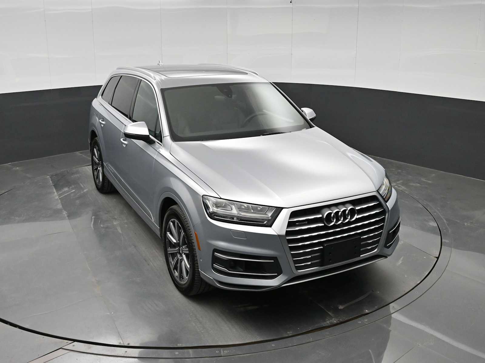 Used 2019 Audi Q7 3.0T Premium Plus w/ Premium Plus Package AWD/4WD image 31