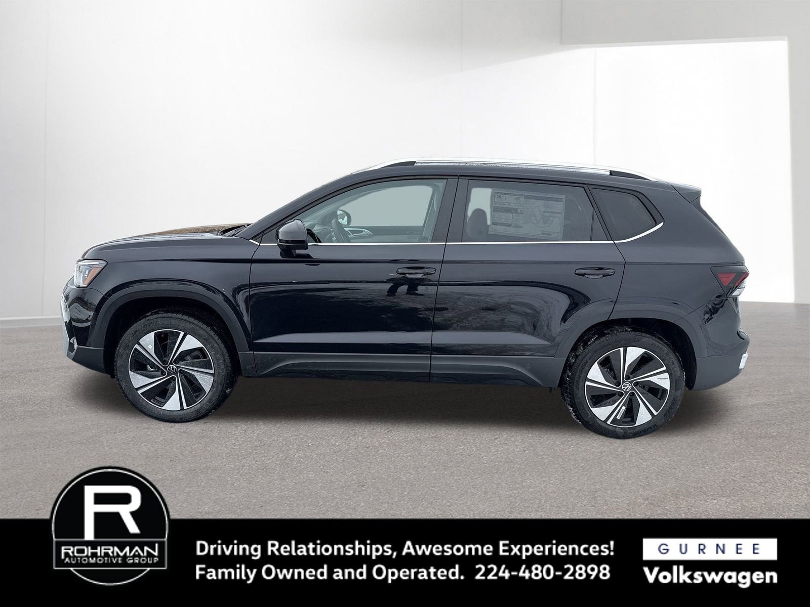 New 2026 Volkswagen Taos SE AWD/4WD image 5