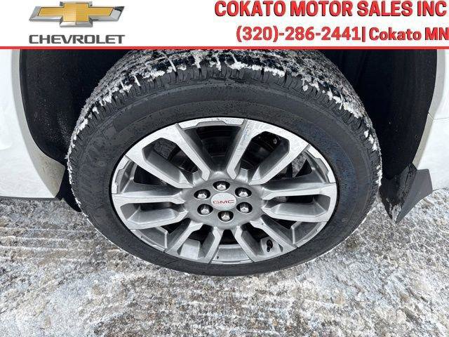 Used 2023 GMC Acadia Denali w/ Denali Technology Package image 8