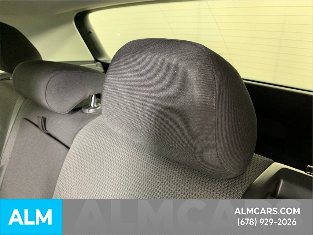 Used 2016 Volkswagen Golf S image 28