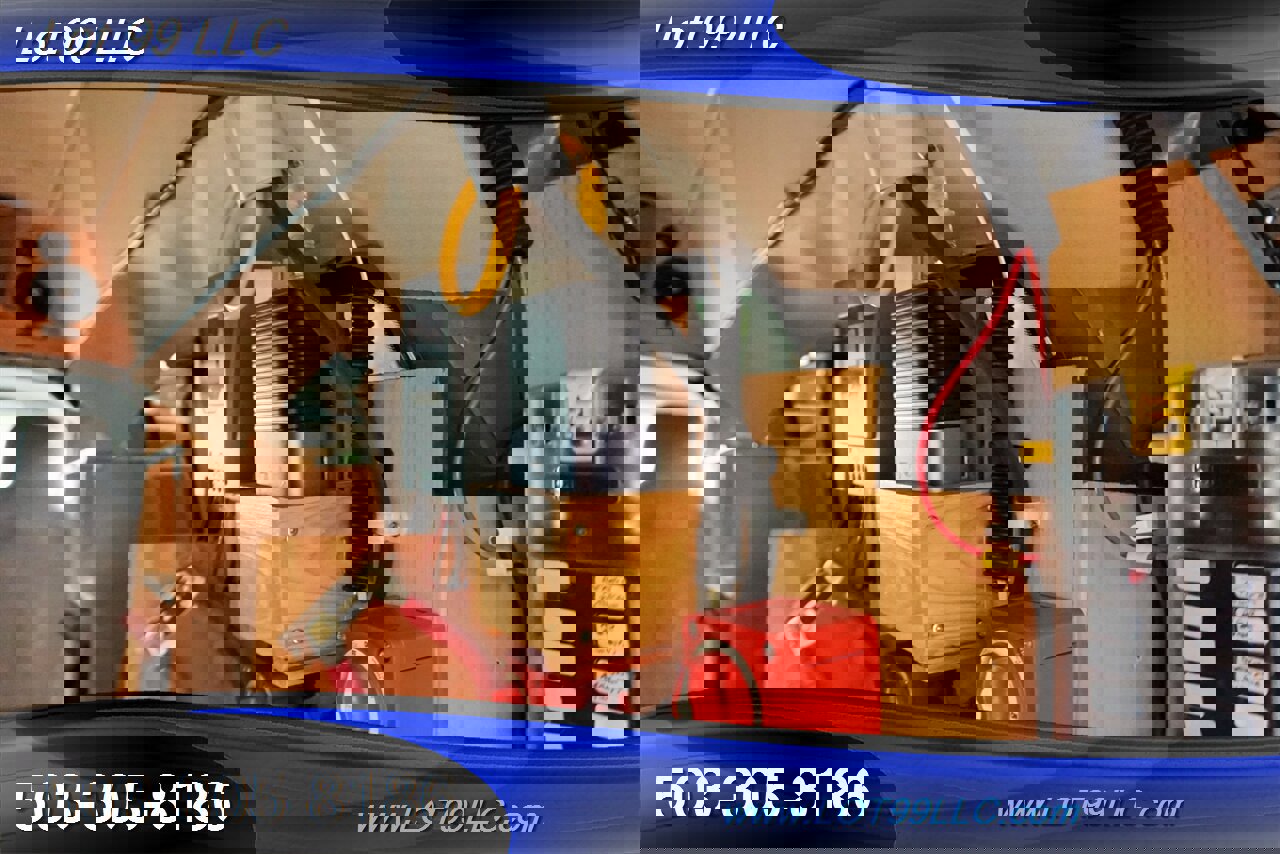 Used 2012 Ford E-350 and Econoline 350 XLT image 3