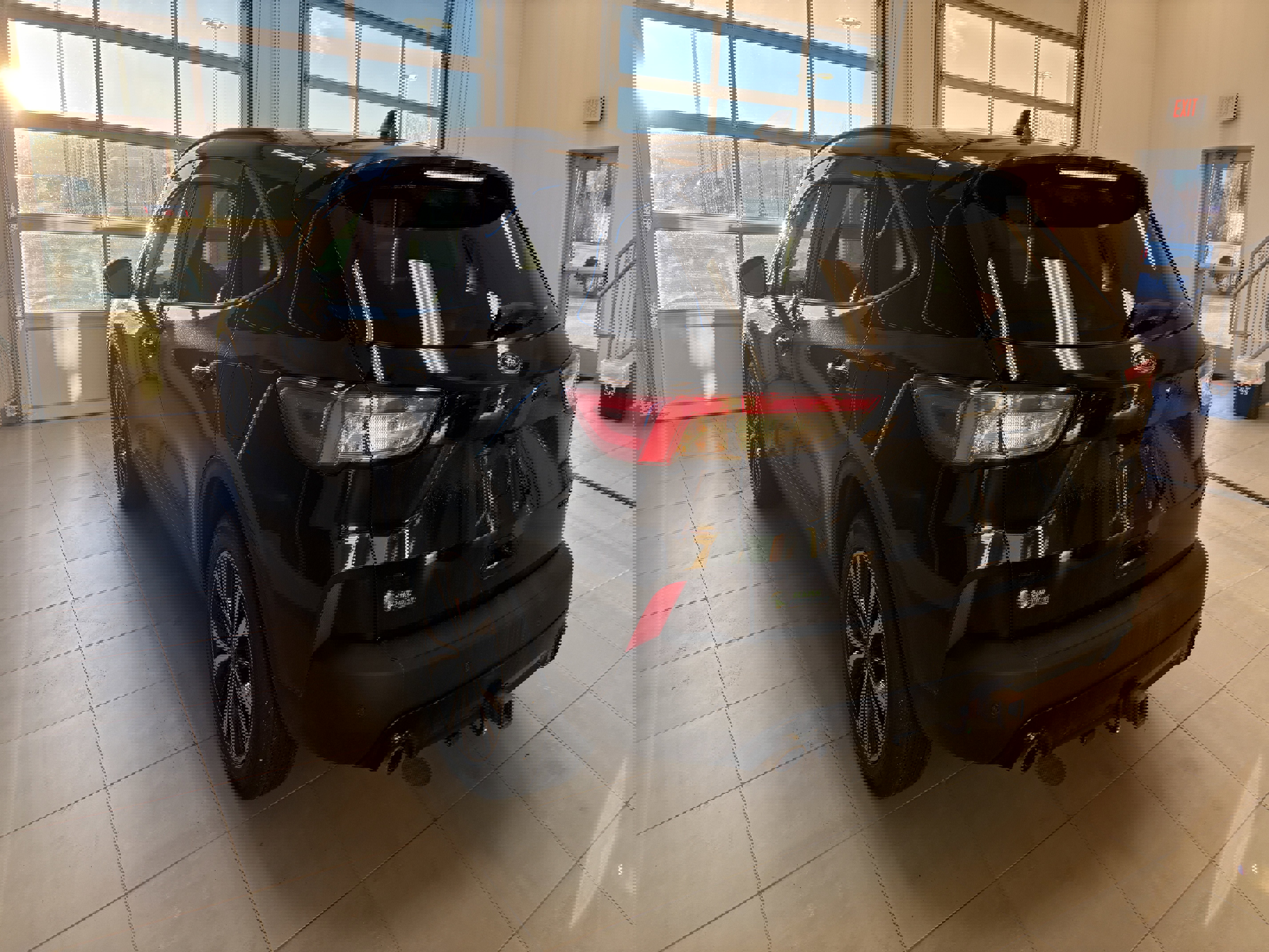 Used 2021 Ford Escape SEL w/ SEL Stealth AWD Package image 4