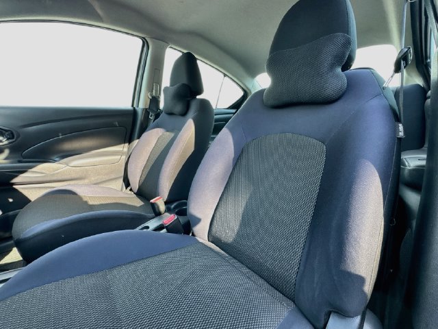 Used 2012 Nissan Versa SV FWD image 15