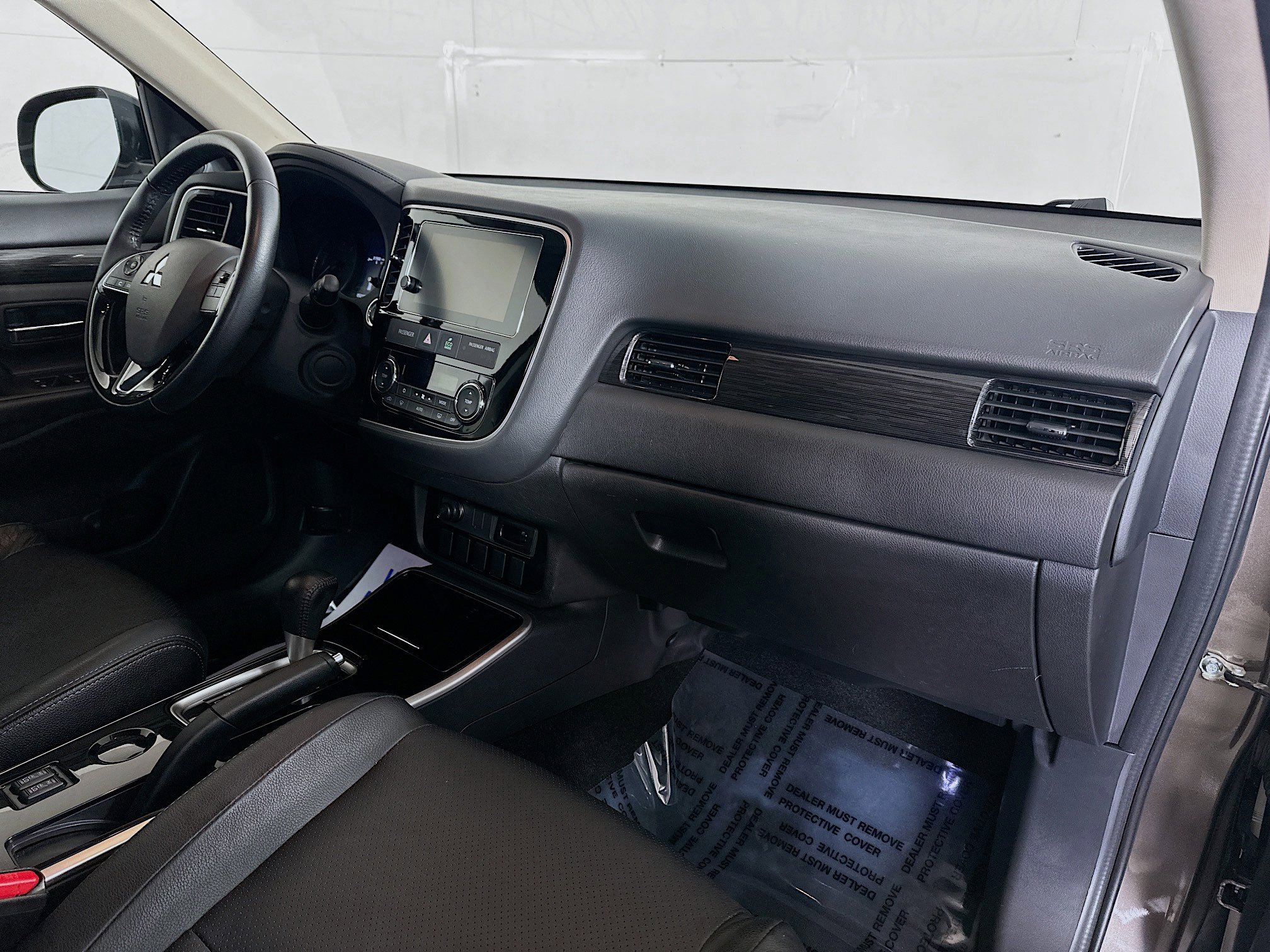 Used 2017 Mitsubishi Outlander SEL FWD image 28