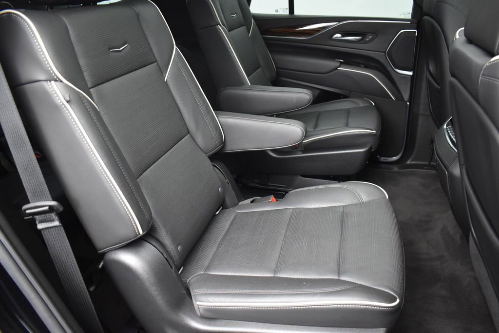 Used 2022 Cadillac Escalade Premium Luxury AWD/4WD image 34