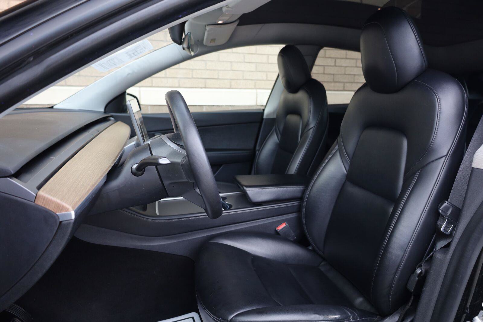 Used 2021 Tesla Model Y Long Range AWD/4WD image 18
