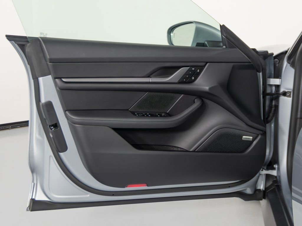 New 2026 Porsche Taycan image 13