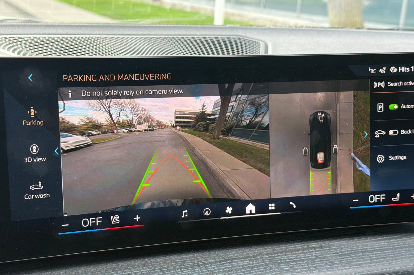 Used 2025 BMW i4 eDrive40 w/ Premium Package image 26