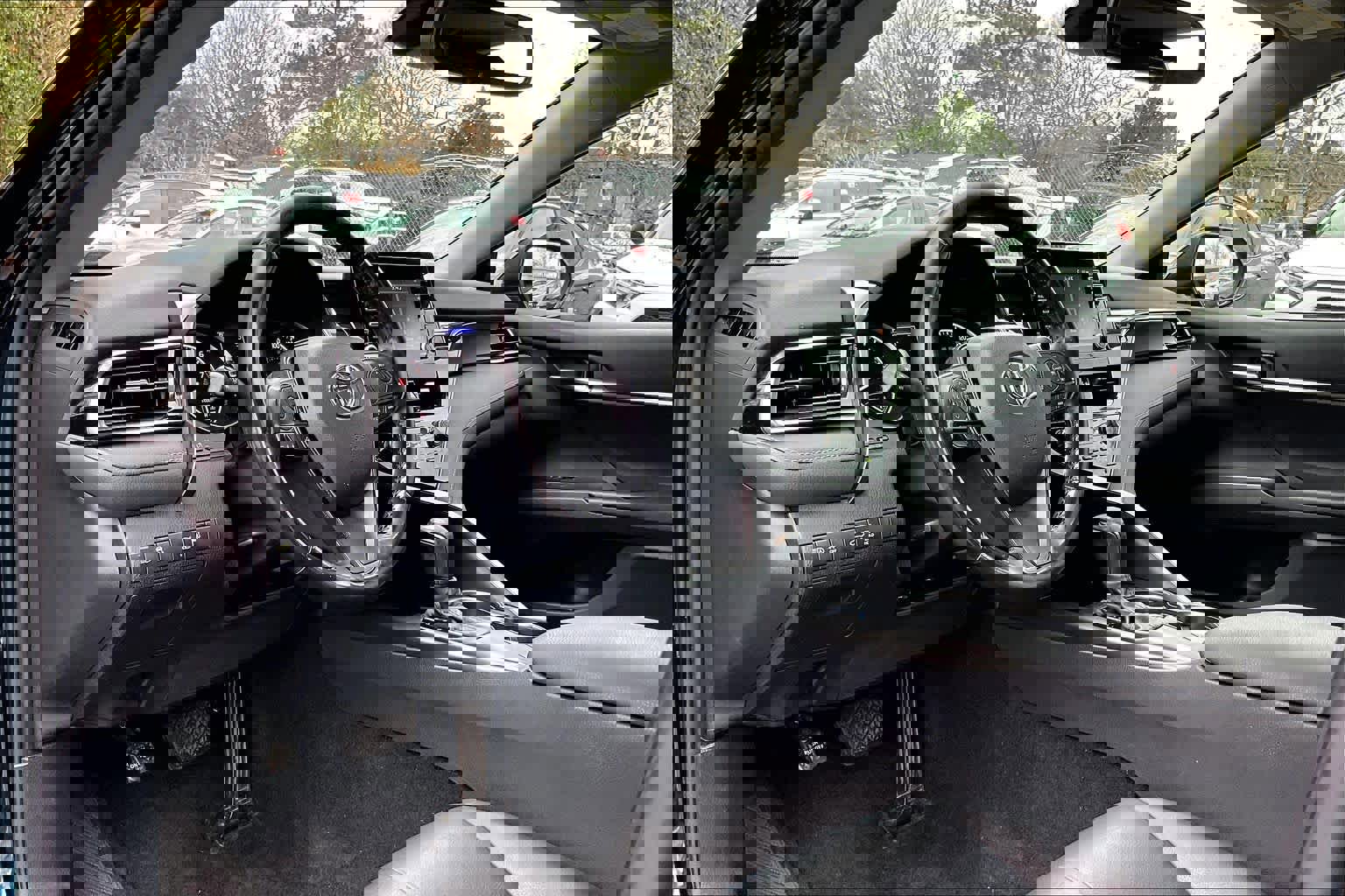 Certified 2021 Toyota Camry SE w/ Convenience Package image 34