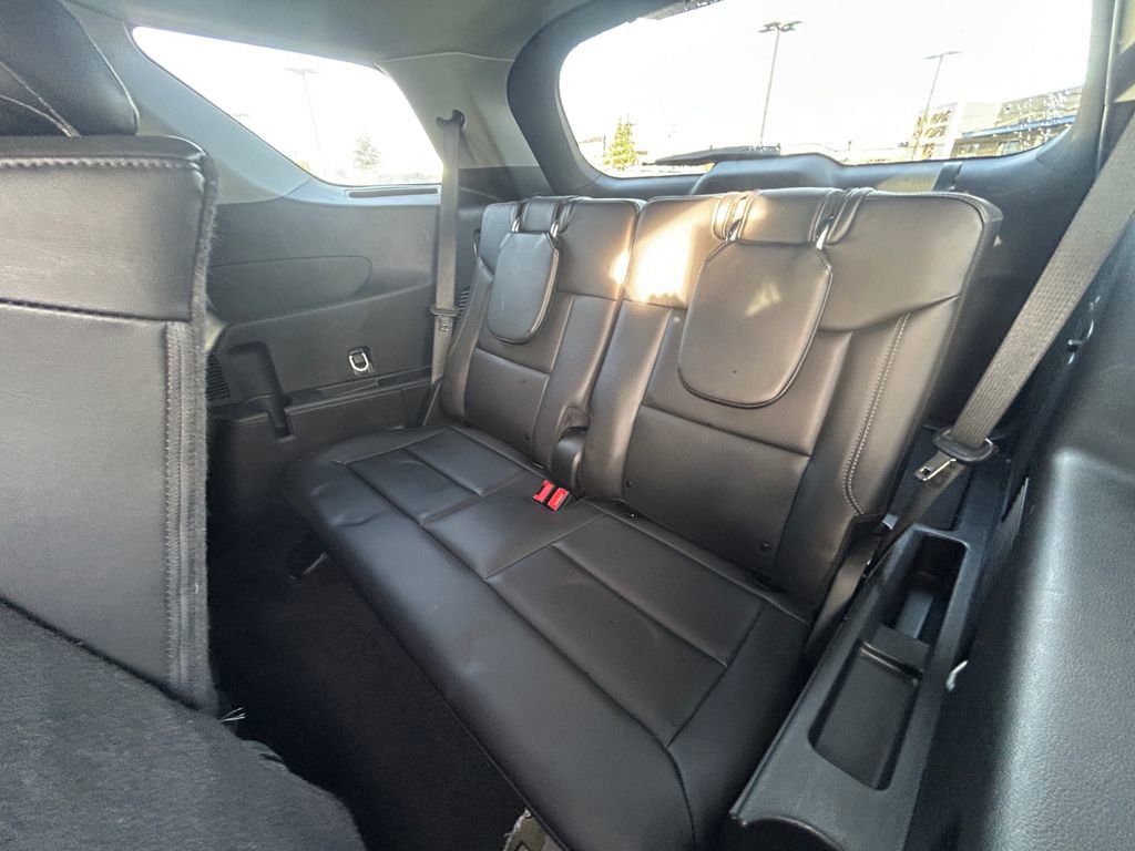 Used 2024 Ford Explorer XLT w/ Equipment Group 202A image 35