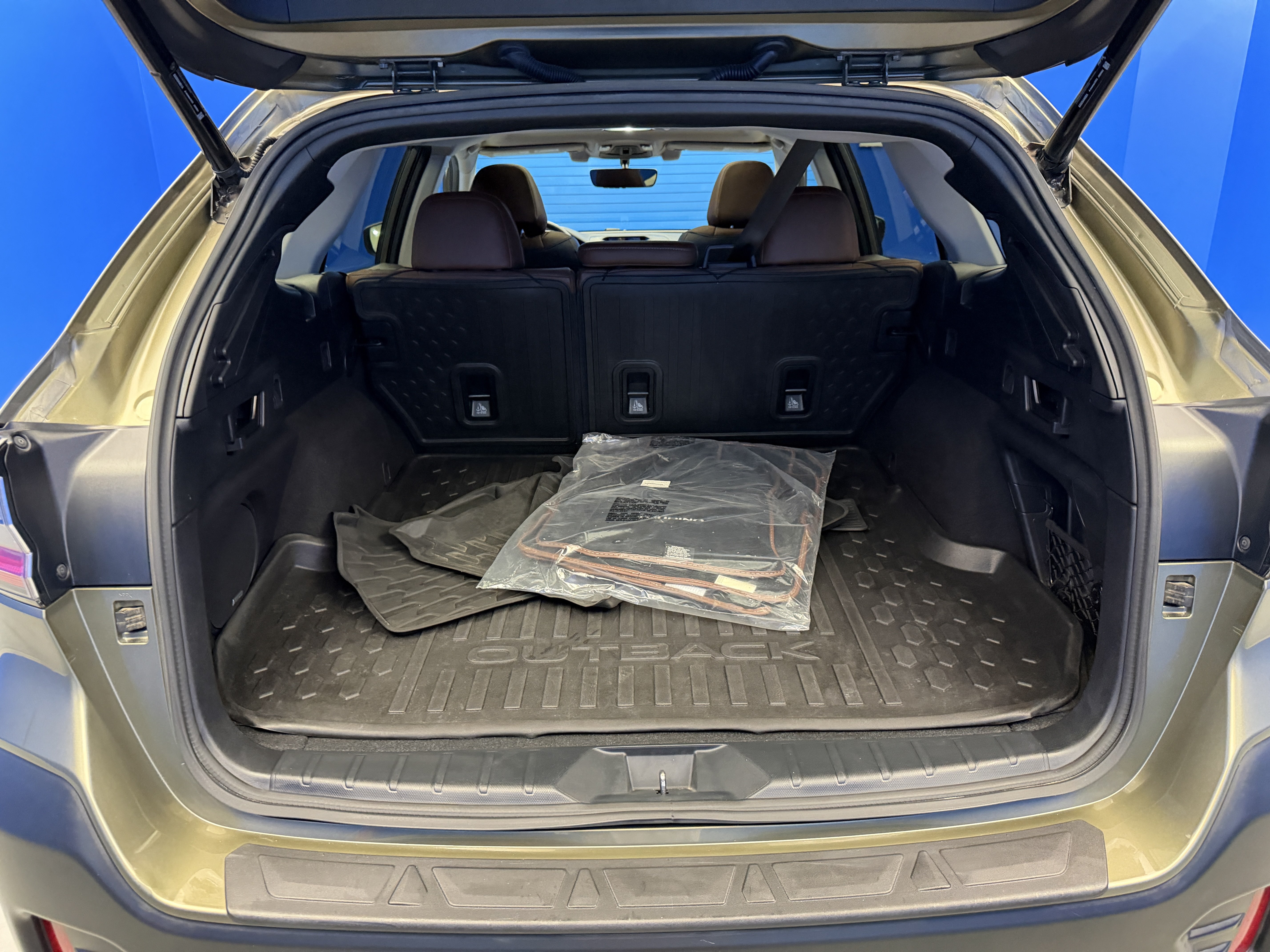 Used 2021 Subaru Outback Touring w/ Popular Package #2 AWD/4WD image 27