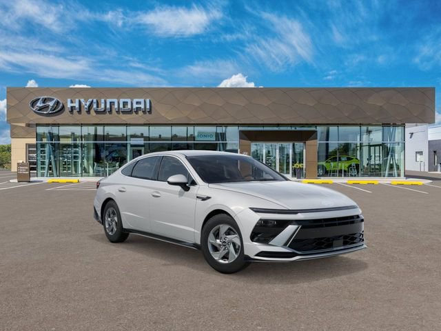 New 2026 Hyundai Sonata SE FWD image 2