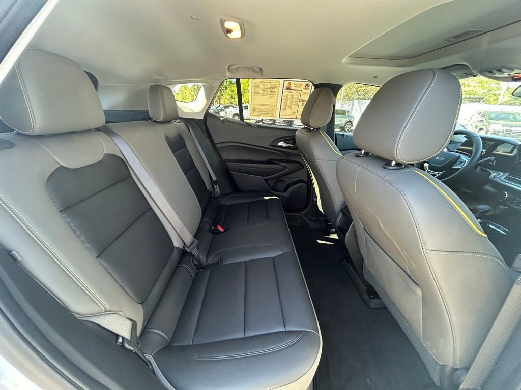 Used 2026 Chevrolet Trax ACTIV w/ Sunroof Package FWD image 22