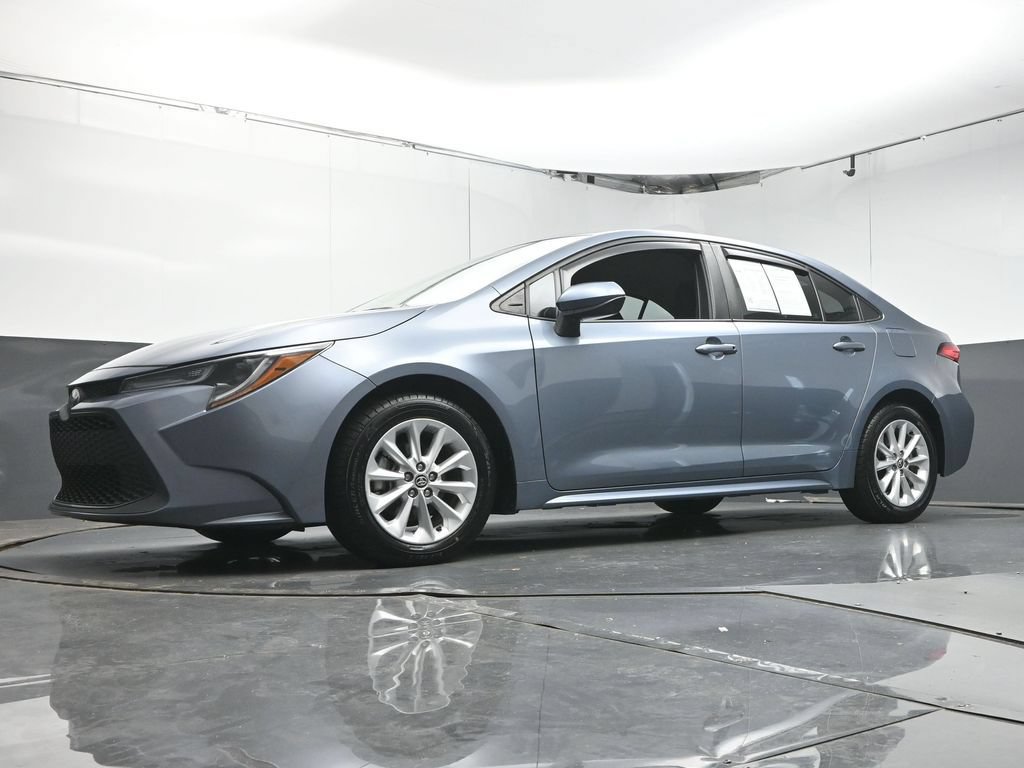 Used 2021 Toyota Corolla LE w/ LE Convenience Package FWD image 32