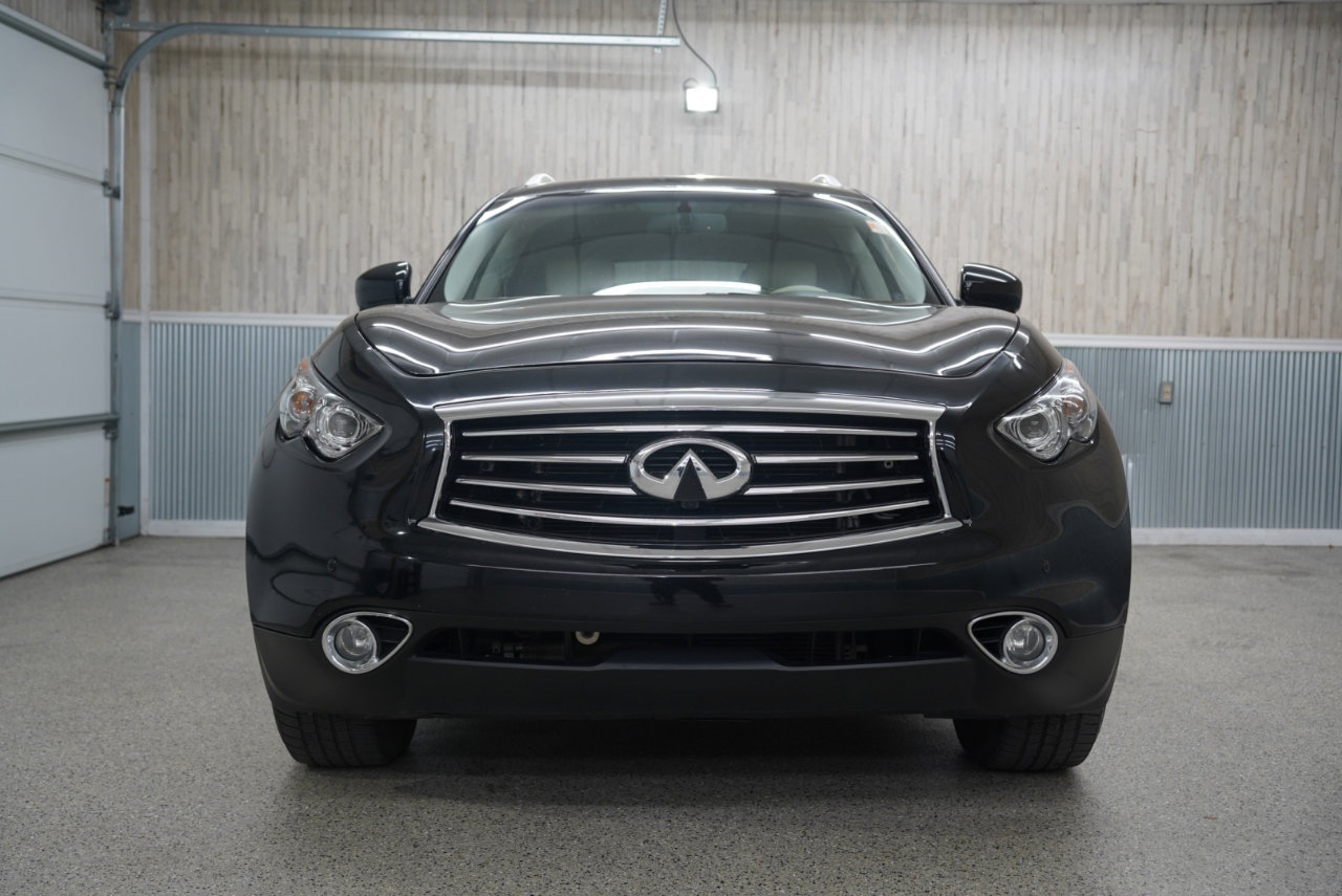 Used 2016 INFINITI QX70 AWD w/ Premium Package image 2