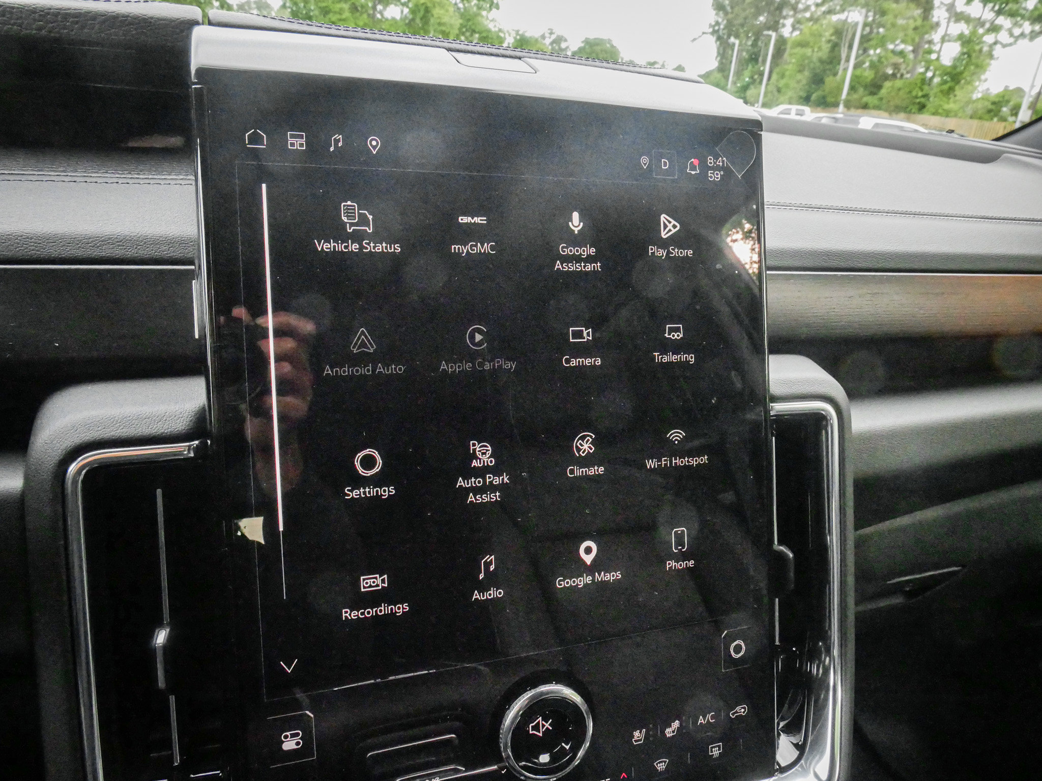 Used 2026 GMC Yukon Denali w/ Sun & Power Step Package AWD/4WD image 23