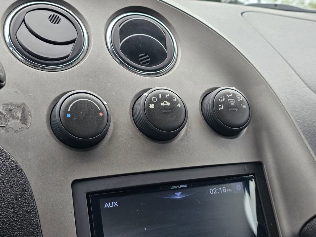 Used 2007 Pontiac Solstice Convertible w/ Premium Package RWD image 18
