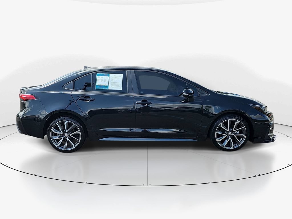 Used 2022 Toyota Corolla XSE FWD image 5