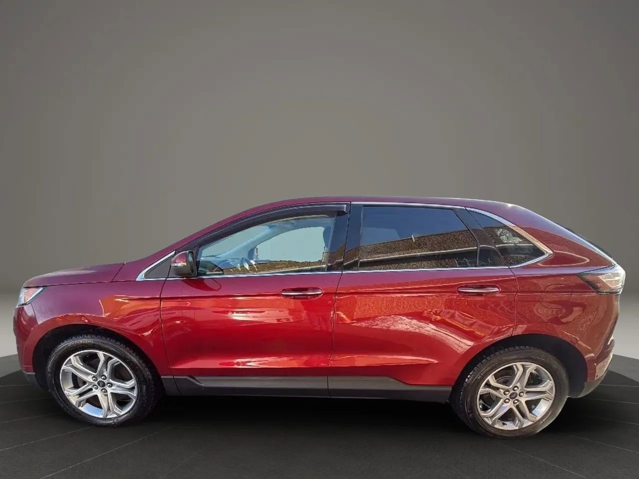 Used 2015 Ford Edge Titanium w/ Equipment Group 302A image 8