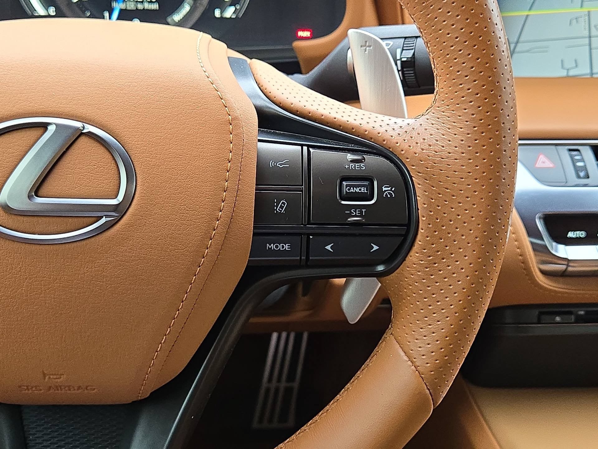 Used 2022 Lexus LC 500 Convertible w/ Touring Package RWD image 21