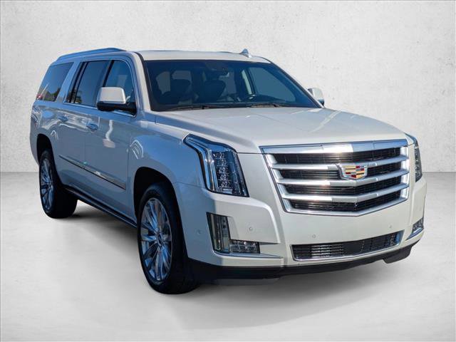 Used 2018 Cadillac Escalade ESV Premium Luxury image 3
