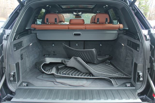 Used 2025 BMW X5 xDrive40i w/ Executive Package image 8