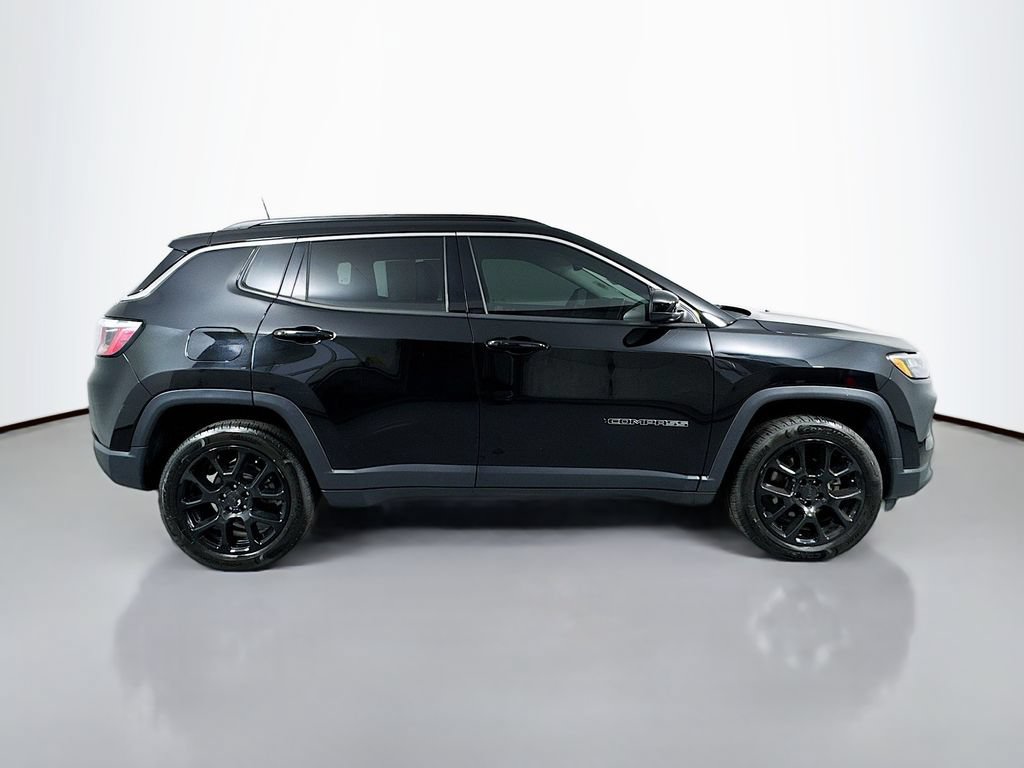 Used 2022 Jeep Compass Latitude AWD/4WD image 8
