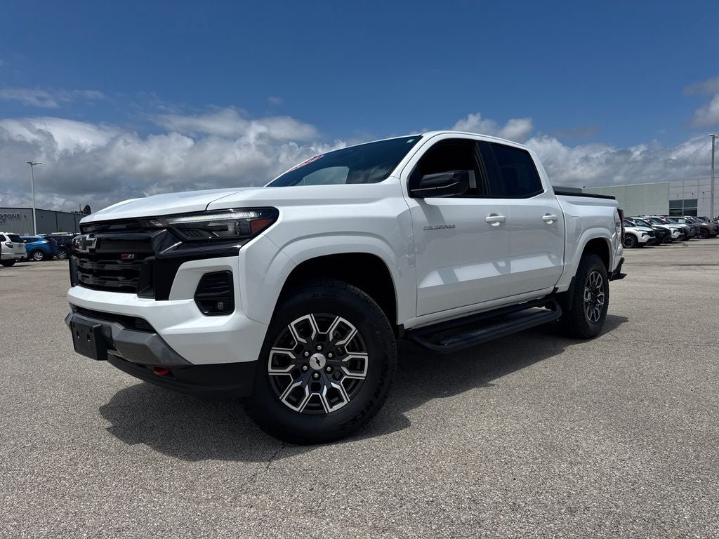 Used 2024 Chevrolet Colorado Z71 w/ Z71 Convenience Package 2 AWD/4WD image 1