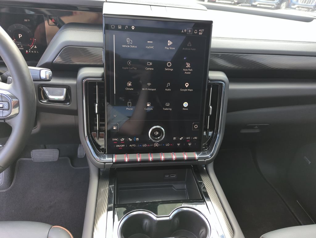 Used 2025 GMC Yukon AT4 w/ AT4 Premium Package AWD/4WD image 24