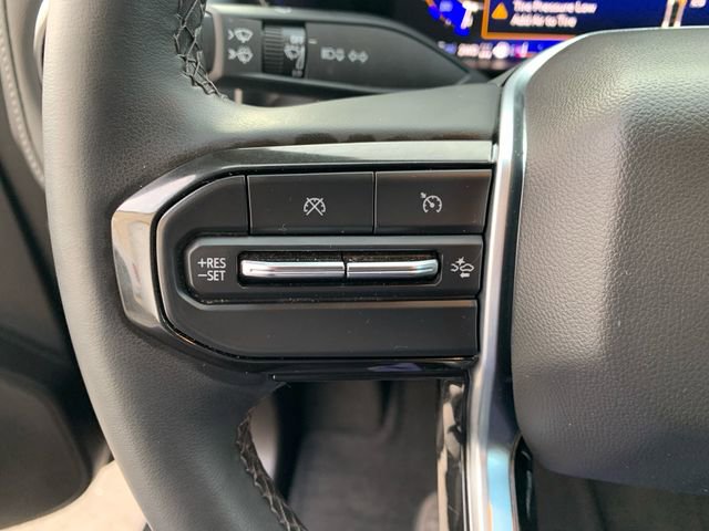 Used 2024 Chevrolet Colorado LT w/ LT Convenience Package II image 22