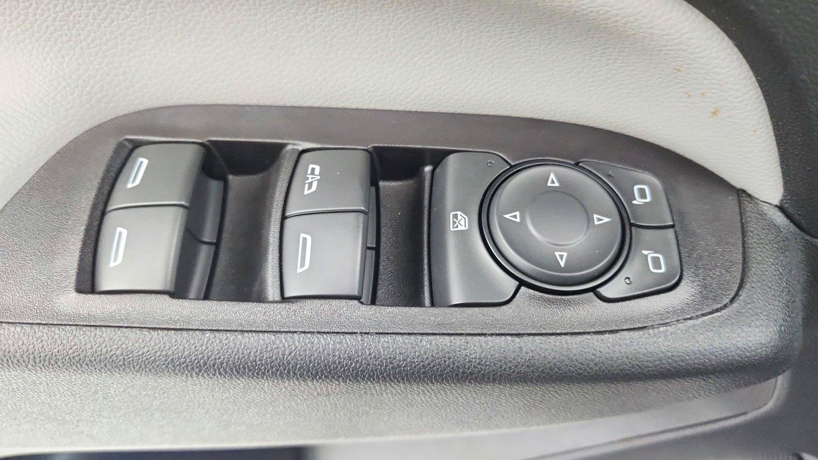 Used 2022 Chevrolet Equinox LT FWD image 18