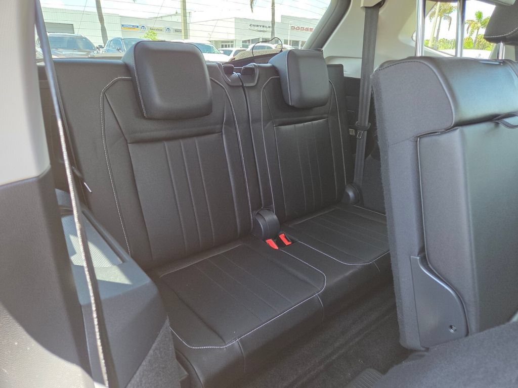Used 2023 Volkswagen Tiguan SE FWD image 20